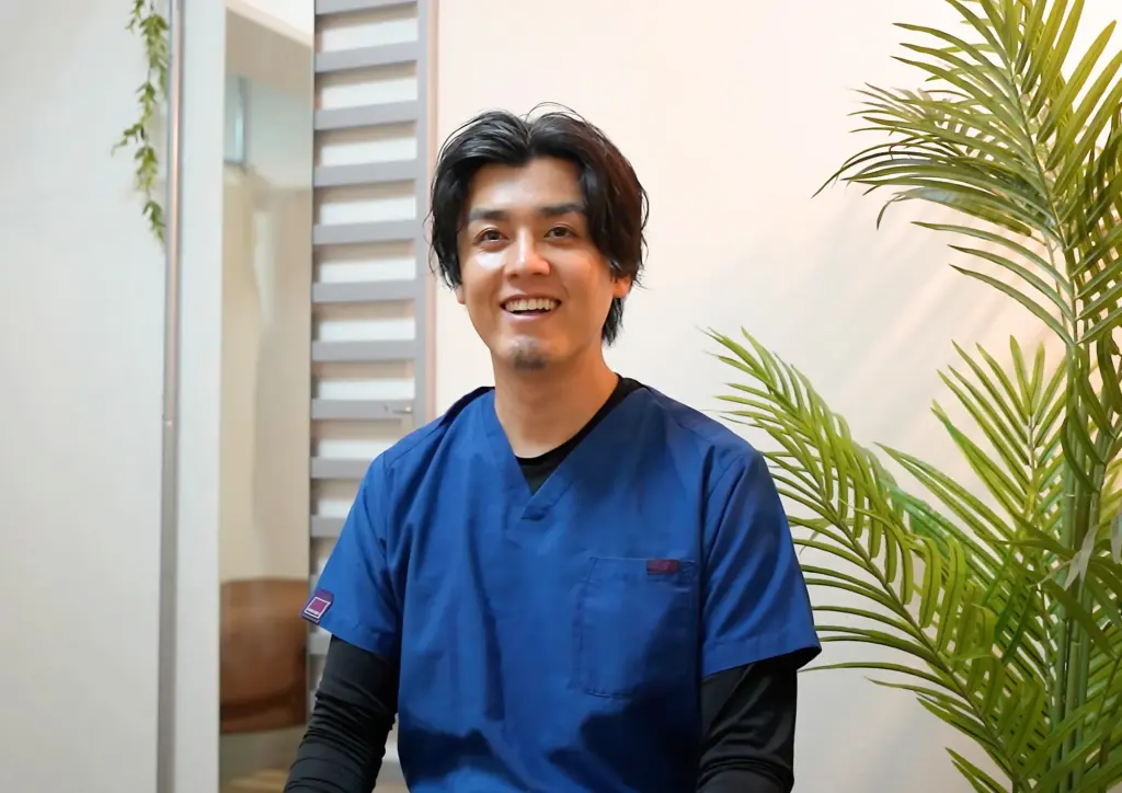 六本木の整体院で施術を担当する柔道整復師 ふくたりょう