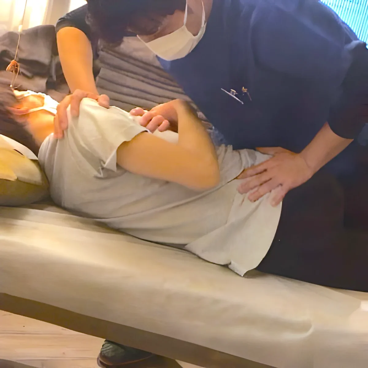 六本木の整体 モビリティ整体ソシオ 初回限定コース60分(骨盤矯正のお悩み向け)施術イメージ