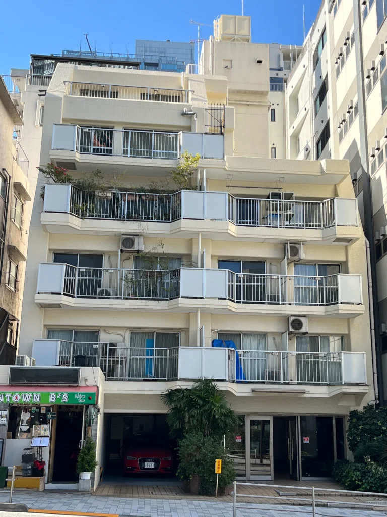 モビリティ整体ソシオ六本木店が入るコープ野村六本木1の外観